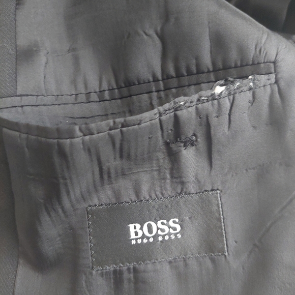 VTG Hugo Boss Men’s Black Blazer Classic Wool Sport Jacket Timeless 42R - Picture 10 of 12